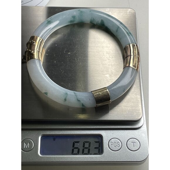 14K Gold Hinged Jadeite Bangle Bracelet 68 Grams With Safety Chain & Floral Engr - Picture 3 of 16